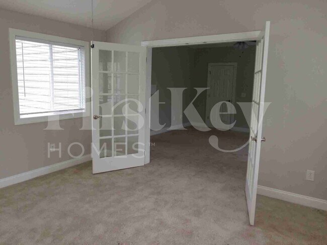 Building Photo - 1911 Chestnut Oak Ln