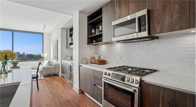 Building Photo - 3410 Yoakum Blvd