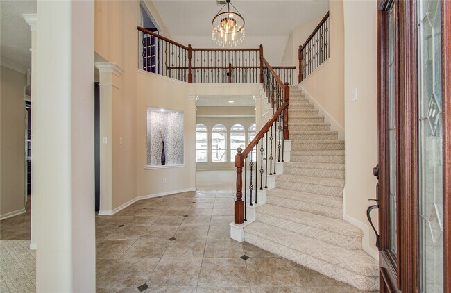 Building Photo - 1230 Blue Leaf Dr