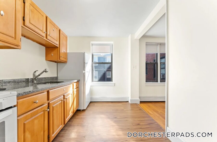 Building Photo - 11 Victory Rd