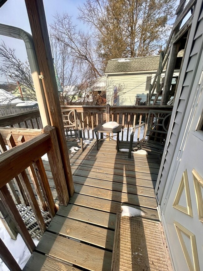 Building Photo - 126 Roselawn Ave