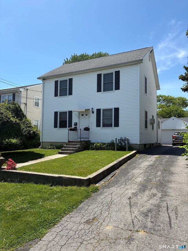 Building Photo - 33 Beal St
