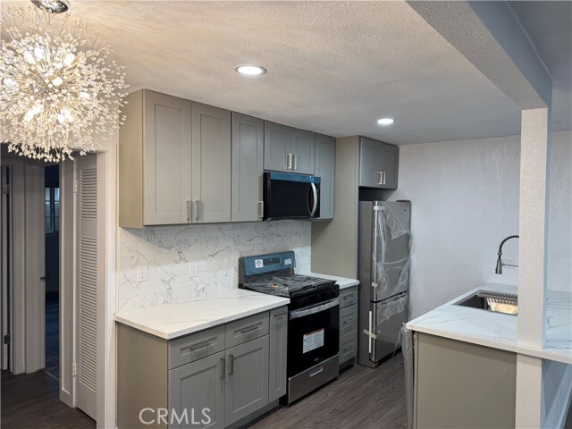 Building Photo - 754 N Shattuck Pl