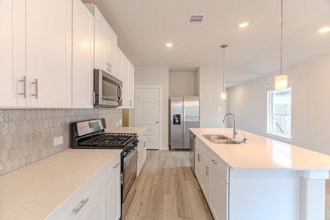 Building Photo - 16977 Juniper Blossom Bnd