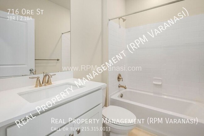 Building Photo - 716 Ore St