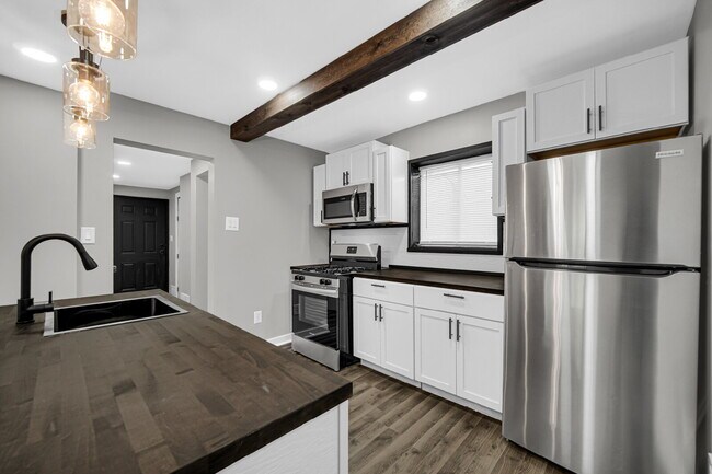 Building Photo - Rent to own property in the heart of Gary!