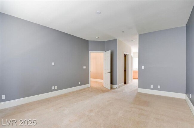 Building Photo - **Charming 2 Bedroom, 2.5 Bath Italian Sty...