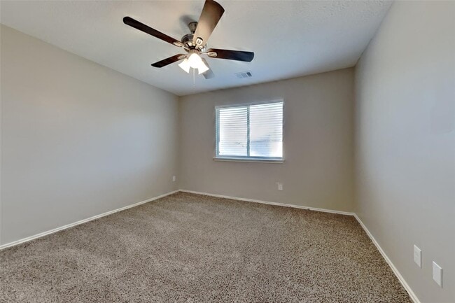 Building Photo - 7202 Winter Song Dr