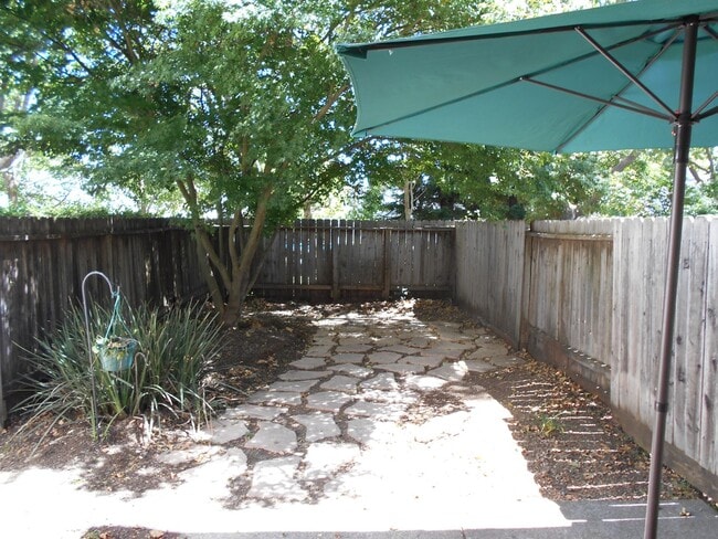 Building Photo - Two Story - Two Bedroom Condo