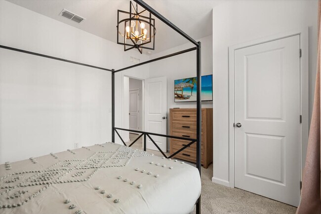 Building Photo - 2329 Distant Sun Trl