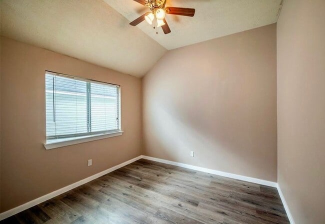 Building Photo - 12027 Grace Hall Dr