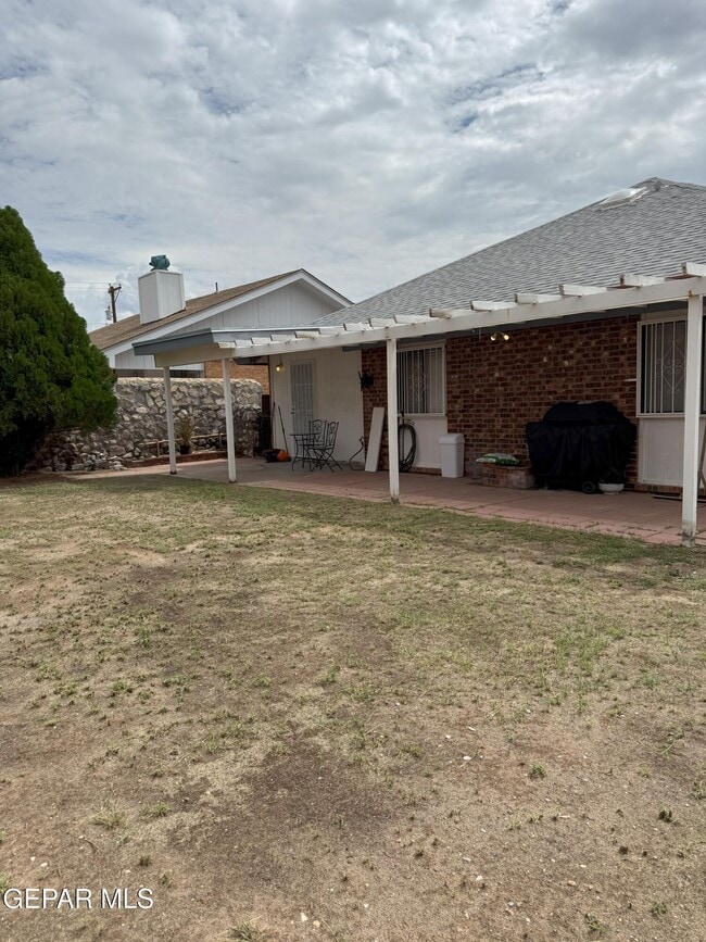 Building Photo - 6909 Canyon Run Dr
