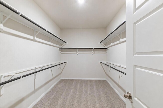 Building Photo - 613 Wild Spur Ln