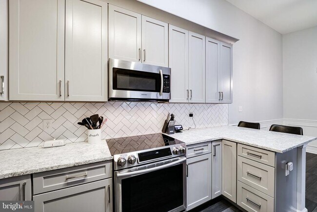Building Photo - 7510 Ashby Ln