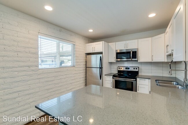 Building Photo - 3120-3130 N 39th St