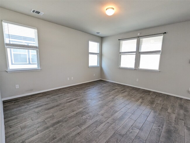 Building Photo - 1305 Goforth Rd