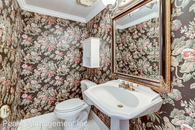 Building Photo - 2 br, 2.5 bath House - 419 S. Columbus St.