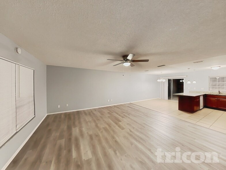 Building Photo - 1913 Hudson Ct