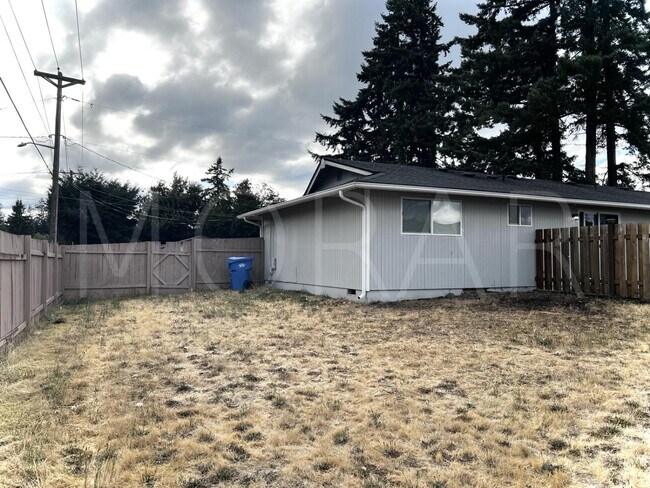 Building Photo - 17121 20th Ave E