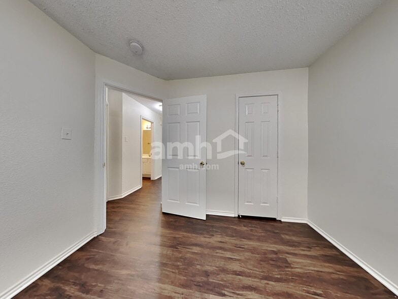 Building Photo - 8629 Garden Springs Dr