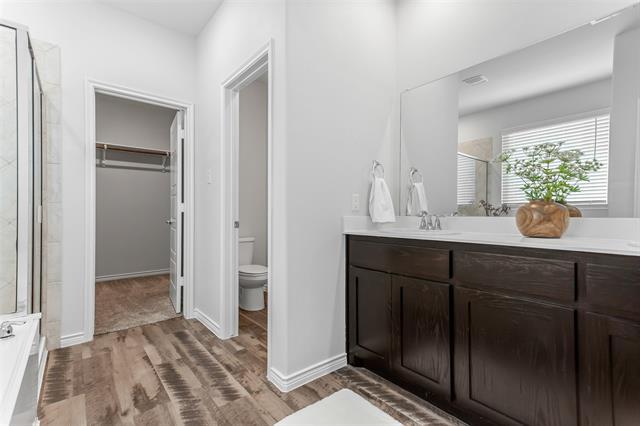 Building Photo - 2148 Miramar Dr