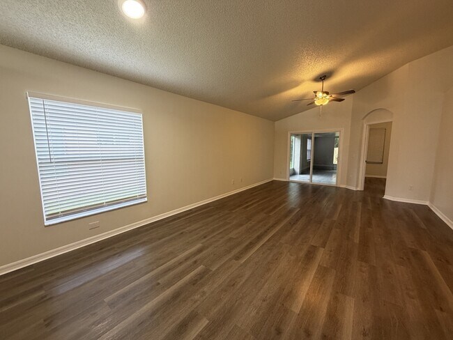Building Photo - 10131 Rivers Trail Dr