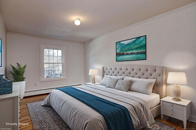 Building Photo - 245 Sunnyridge Ave