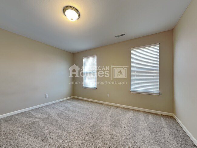 Building Photo - 4983 Old Towne Village Circle