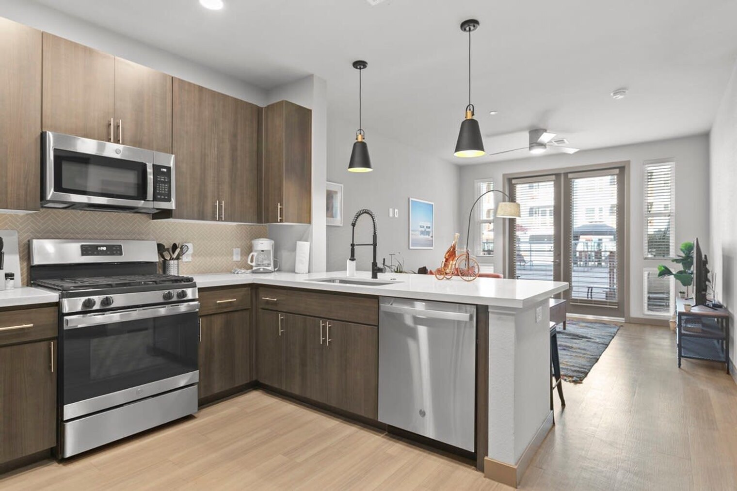 Building Photo - 400 N 2nd Ave