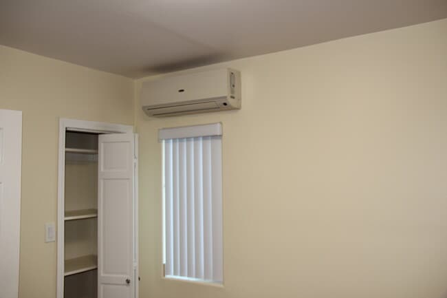 Building Photo - 125 Carr Dr