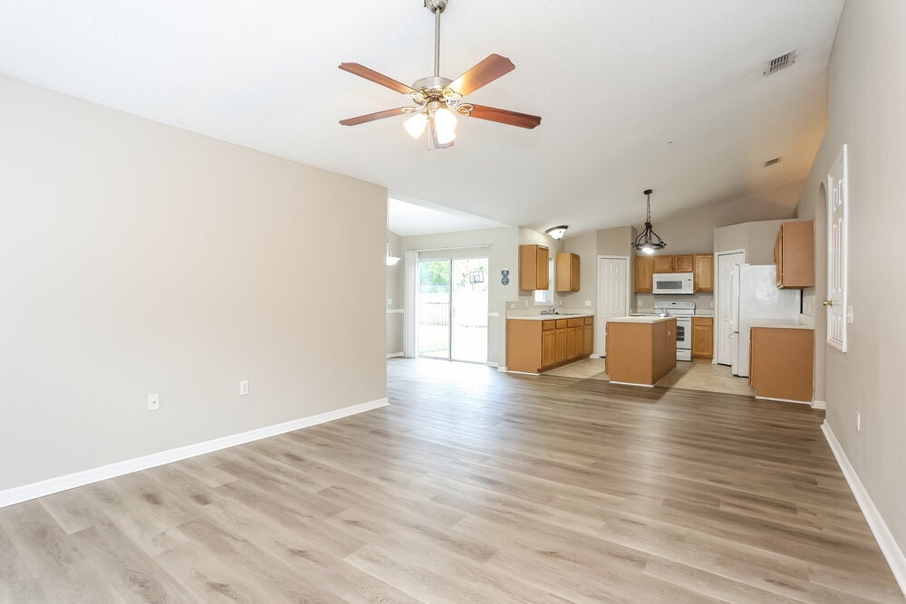 Building Photo - 2623 Bluewave Dr