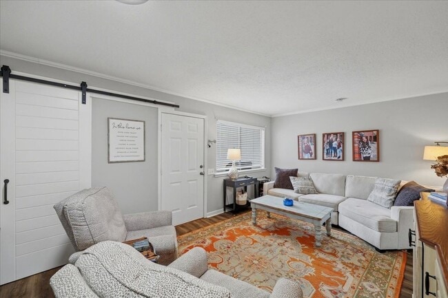 Building Photo - randon School District Home with access to a Lake, Walking Trails, and Pool