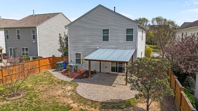 Building Photo - 4320 Lyman Ave
