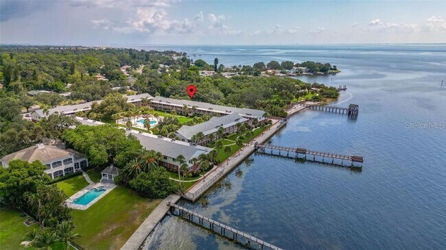 Building Photo - 650 Pinellas Point Dr S