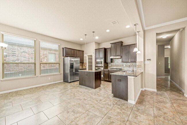 Building Photo - 4 BEDROOM FOR RENT- SEPARATE LIVING AREA - OFFICE