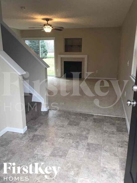 Building Photo - 2420 Ashpoint St