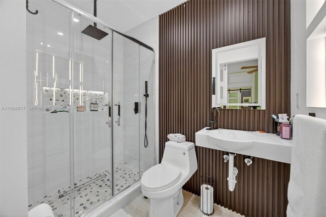 Building Photo - 14610 SW 145th Pl