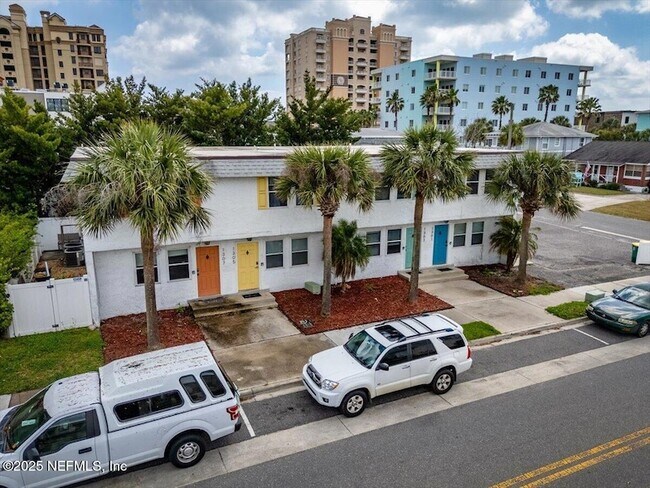 Building Photo - 1305 2nd St N