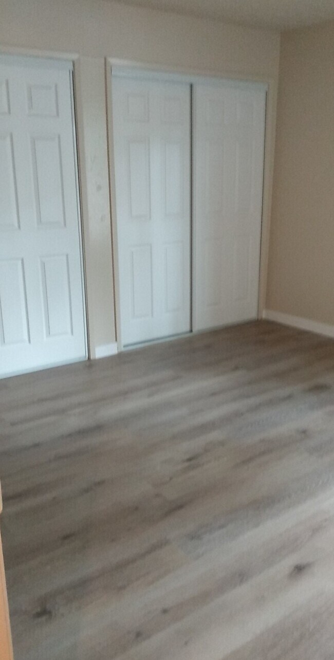 Building Photo - 5566 Tunitas Ave