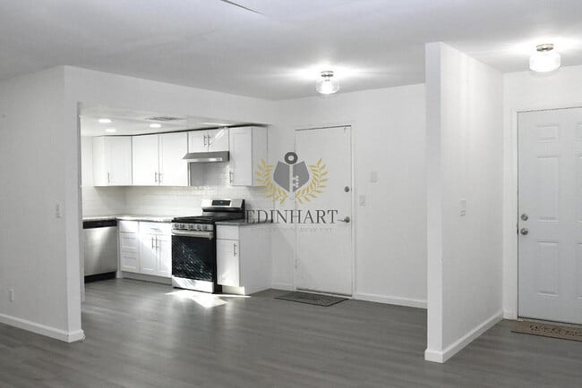 Building Photo - 5276 E Inyo St
