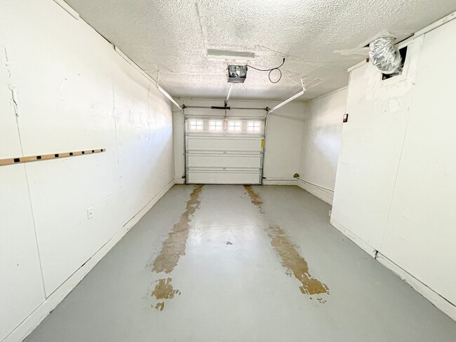 Building Photo - 3108 Longridge Rd