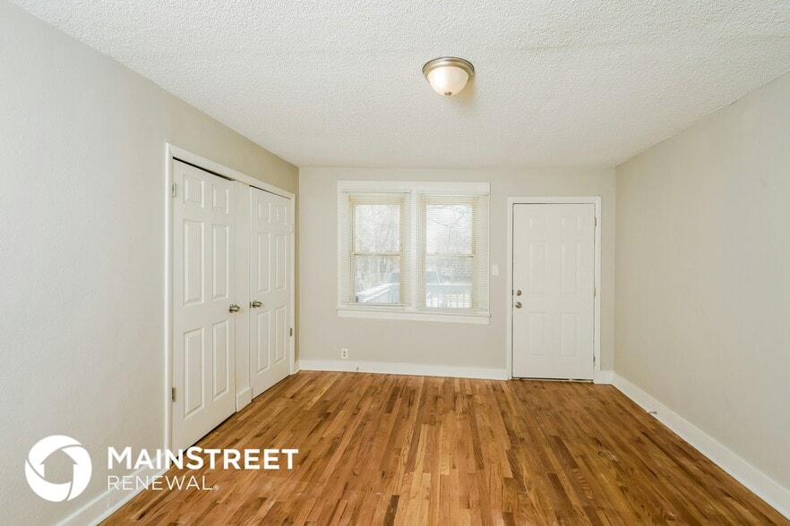 Building Photo - 409 S 39th St