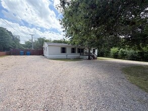 Building Photo - 102 Acres Loop