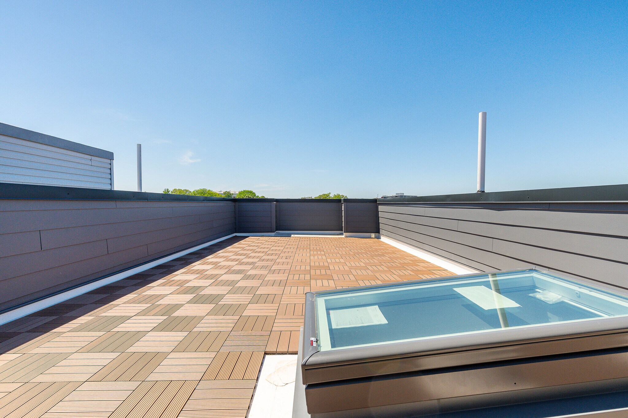 roof deck - 1331 N 17th St