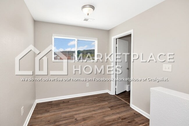 Building Photo - 344 Mertle Dr