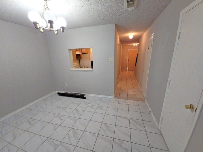 Building Photo - 15625 Weldon Dr