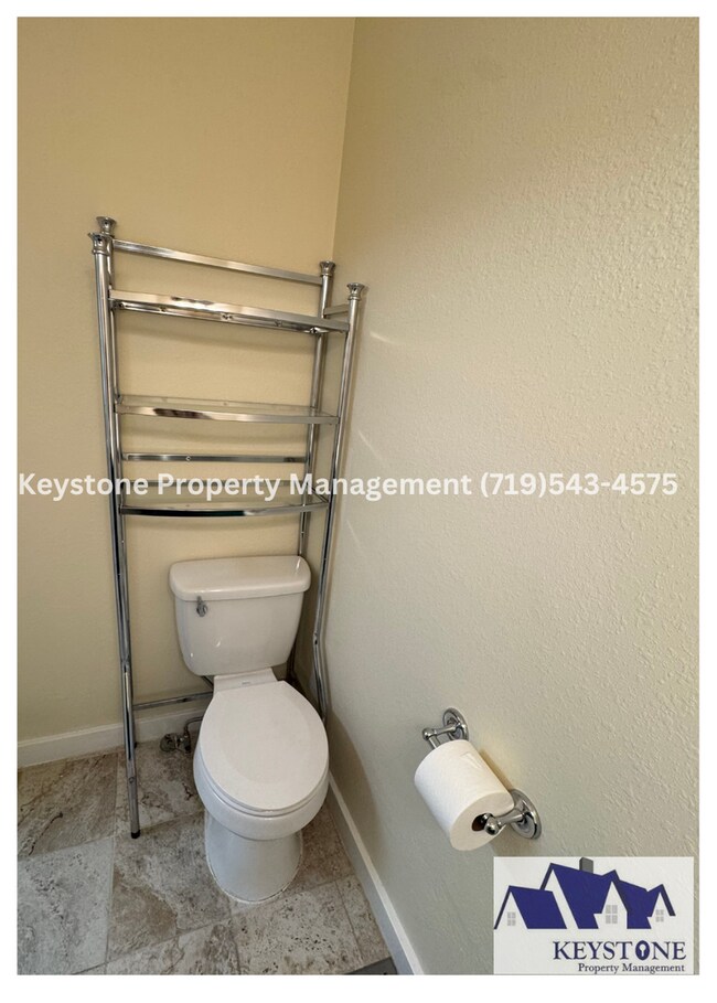 Building Photo - Charming Pet Friendly House 2 Bedroom/1.5 Bathroom/Oversized Garage $1500/$1500