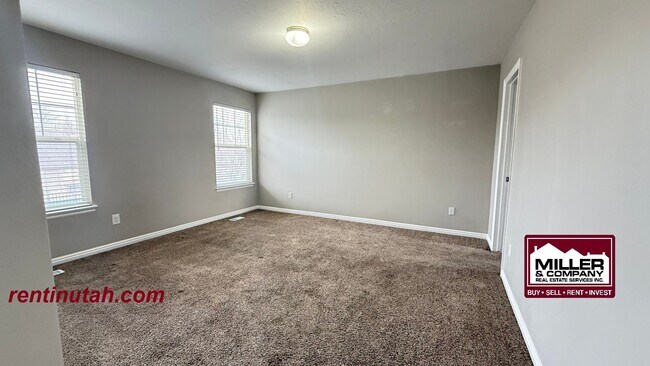 Building Photo - Beautifully updated townhouse in Riverton!