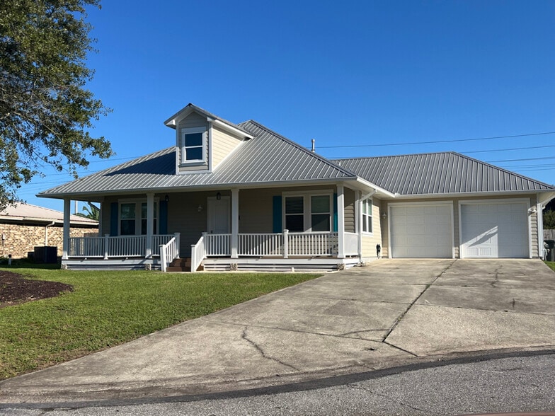 Primary Photo - 5410 Ponte Verde Dr