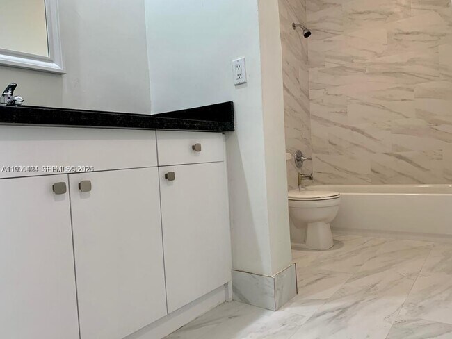 Building Photo - 3522 NE 166th St